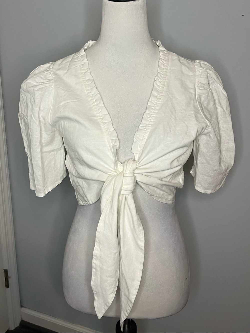 Charlie Holiday Tie Front Linen Blend Top